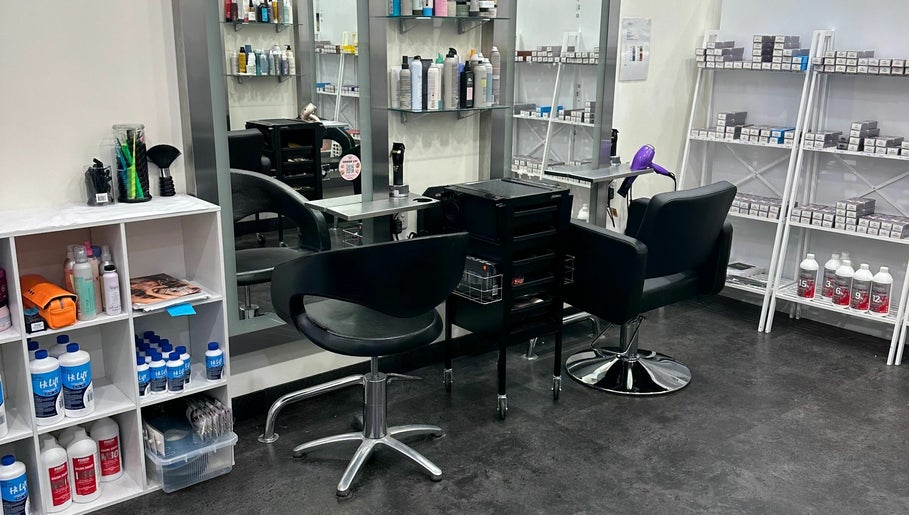 CNI Hairdressing afbeelding 1