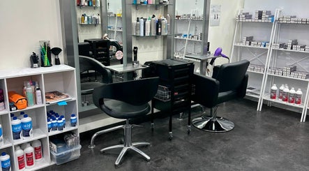 CNI Hairdressing