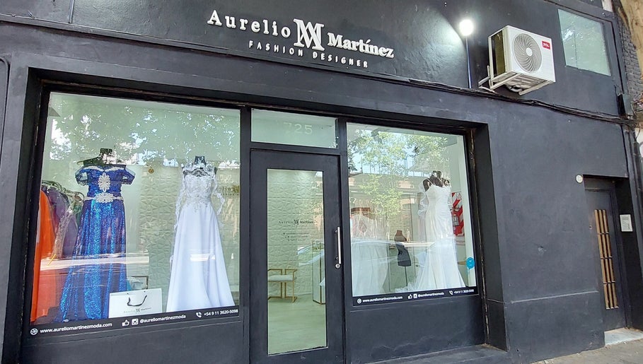 Aurelio Martínez Fashion Designer image 1