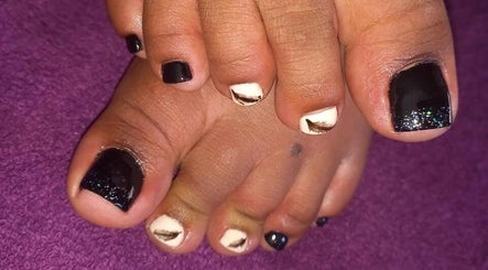 Map's Nails Studio image 3