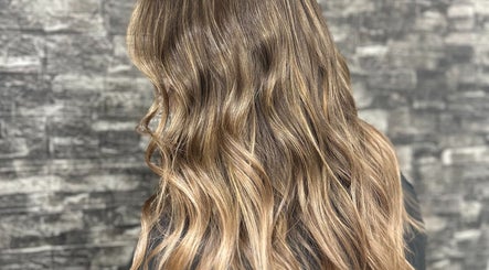 Blondees @ Lynmore image 3