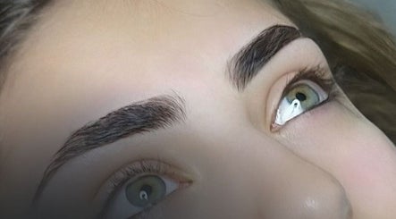 ANNA BROWS STUDIO image 2