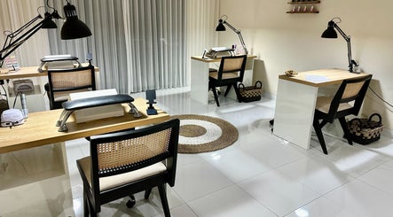 KEMBALI nails & beauty studio image 2