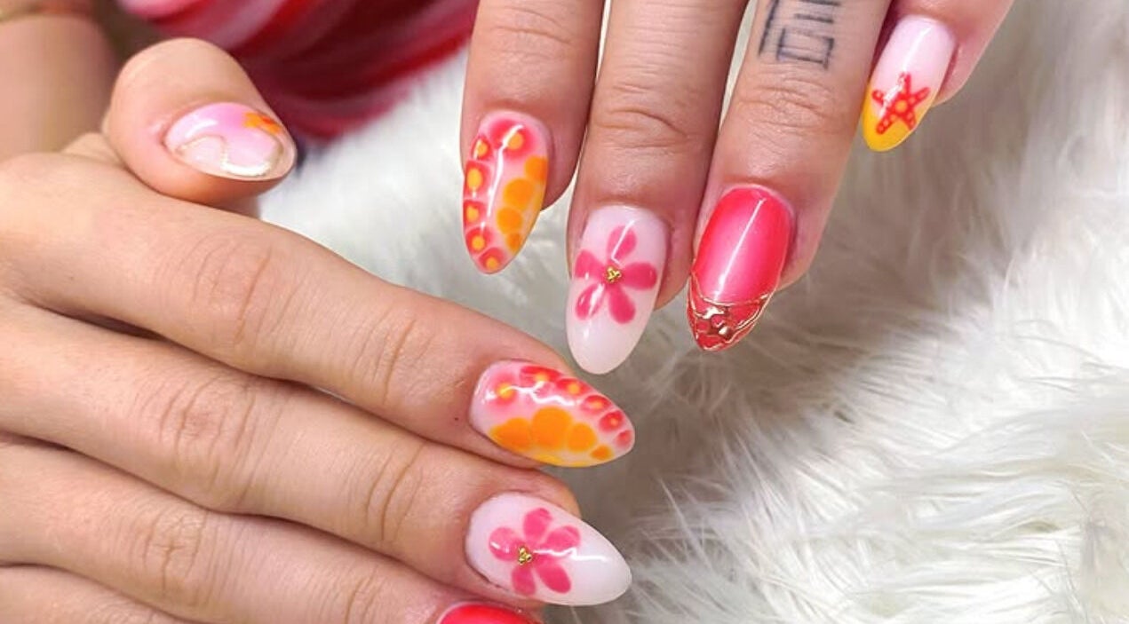 Vibrant floral nail art at Yie Studio Nails Academy, Bali, Bali, ID.