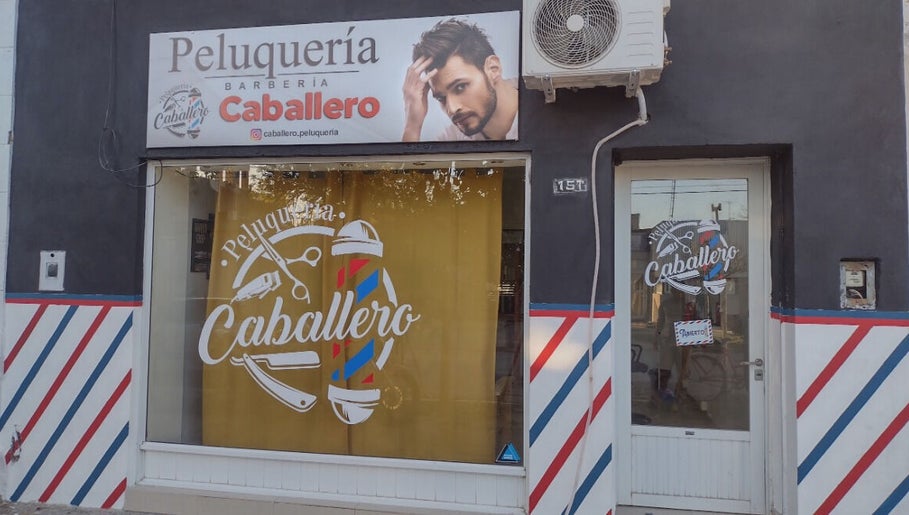 Peluquería caballero imagem 1