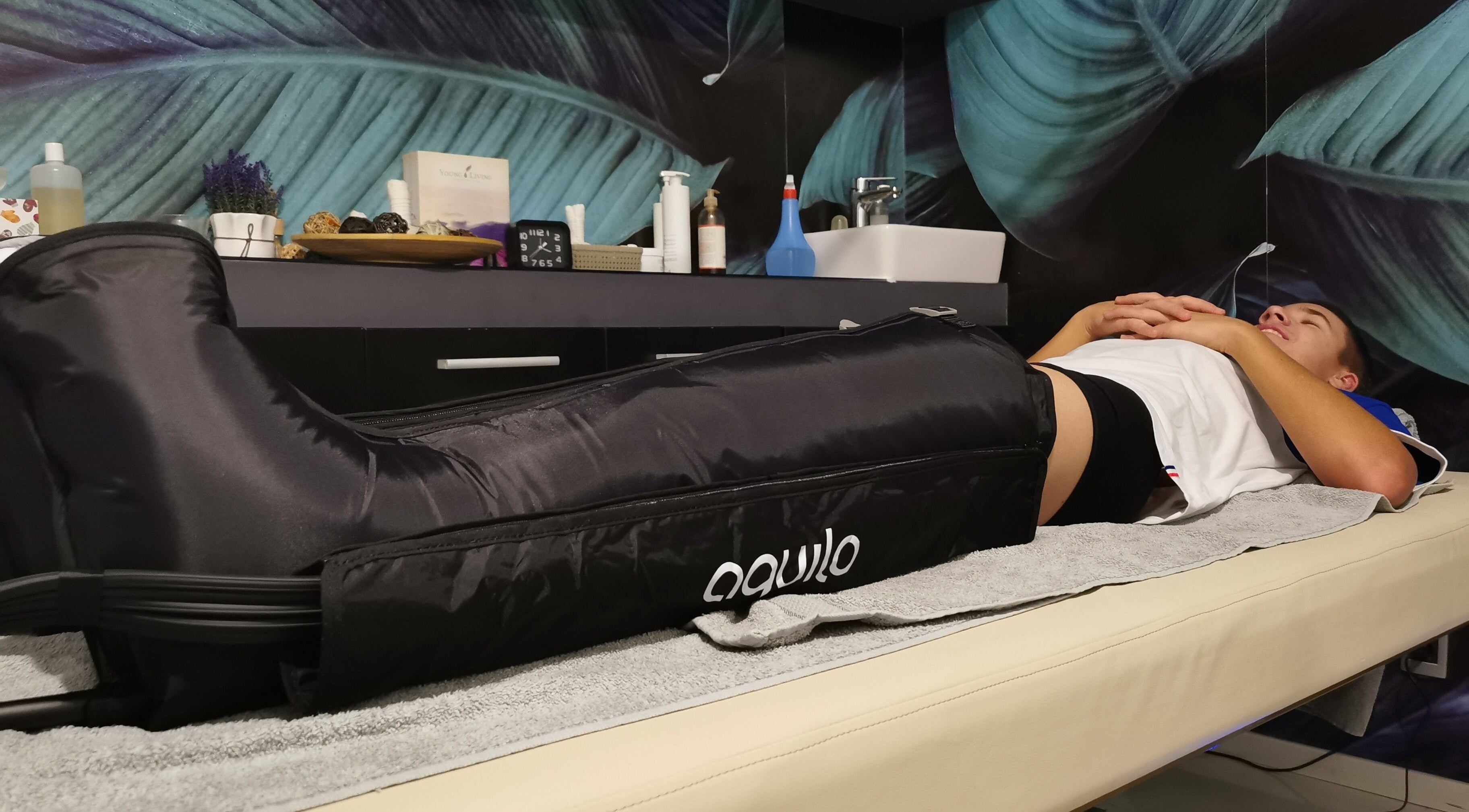 Client enjoying compression therapy at Physio Spa- Fizio Spa, Zrenjanin, Vojvodina, RS.