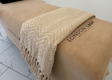 Therapy bed with a soft blanket at Browbykeanna - Skegness, Skegness, England, GB for relaxation and comfort.