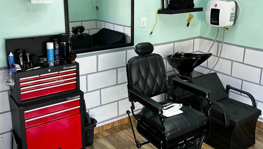 MenFox Barber Shop Bild 1