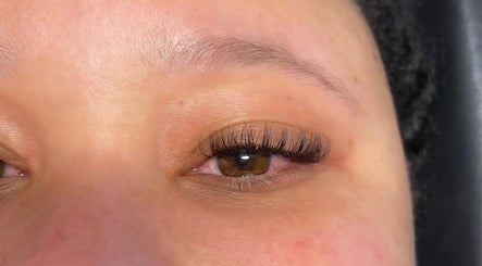 Close-up of eyelash extensions at Beauty Lounge in London, Ontario, CA showcasing elegance and precision.