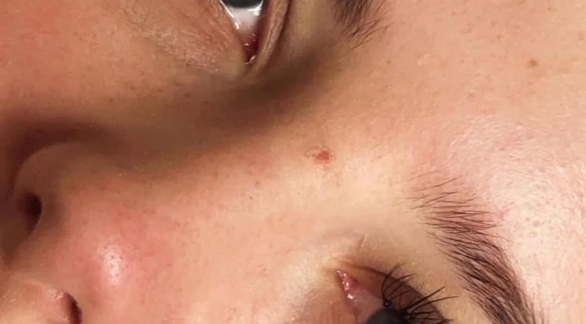 Close-up of eyelash application at Mforrestlashes in Ayr, Scotland, GB.