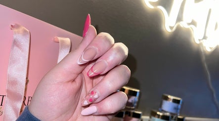 Nia’s Nail Bar image 2