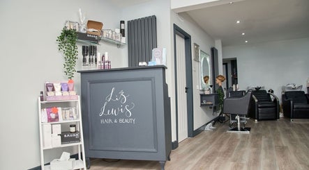 Liz Lewis Hair Studio – kuva 3