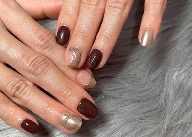 Stylish nail art from Shyunmija in Kuala Lumpur, Wilayah Persekutuan Kuala Lumpur, MY, featuring elegant designs.