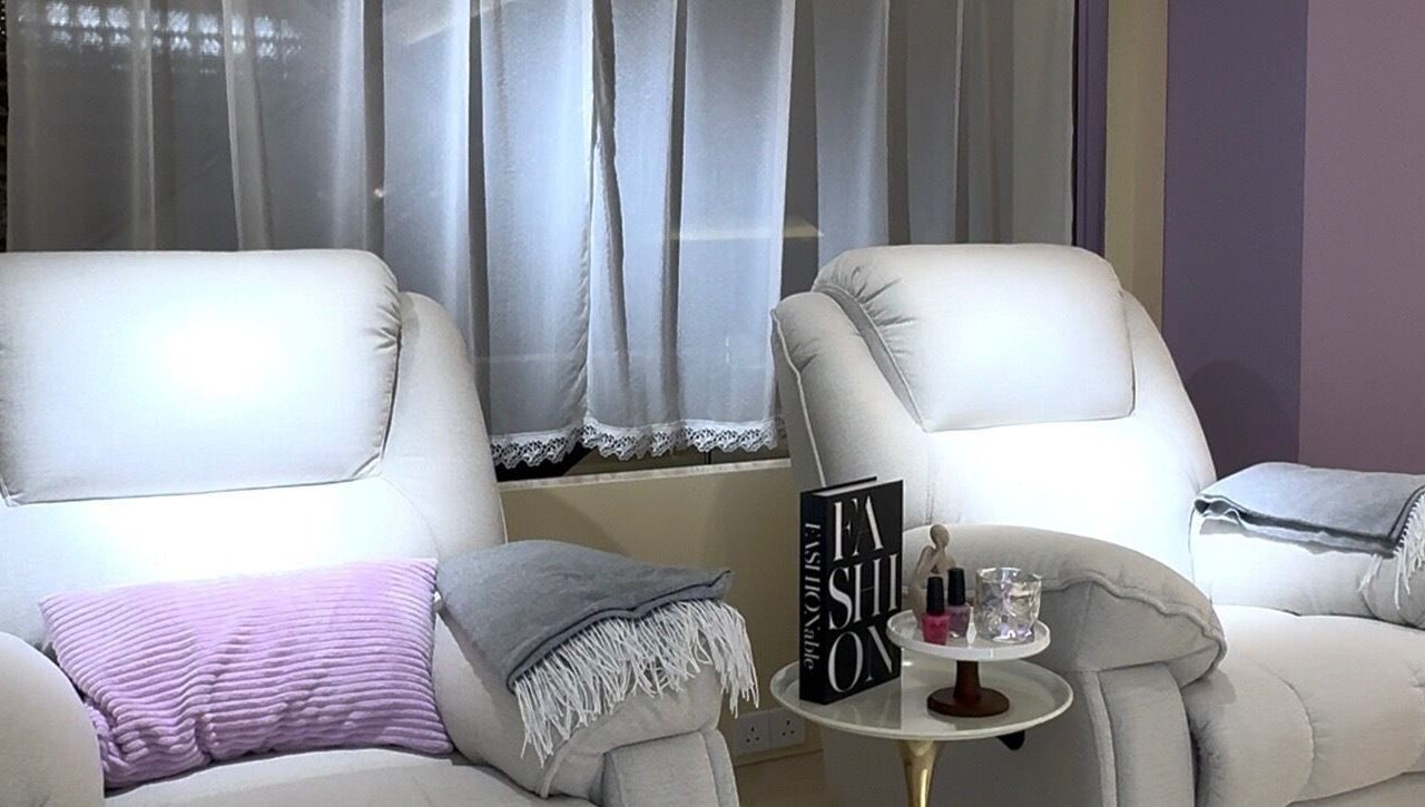 Relaxing lounge chairs in Shyunmija LOT10, Kuala Lumpur, Wilayah Persekutuan Kuala Lumpur, MY.