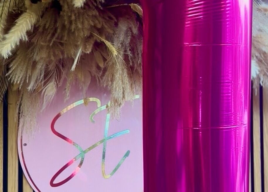 Pink and natural decor at Summer Eva Cranswick, Hutton Cranswick, England, GB.