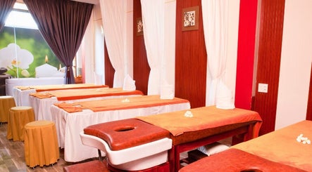 Levue Spa image 3