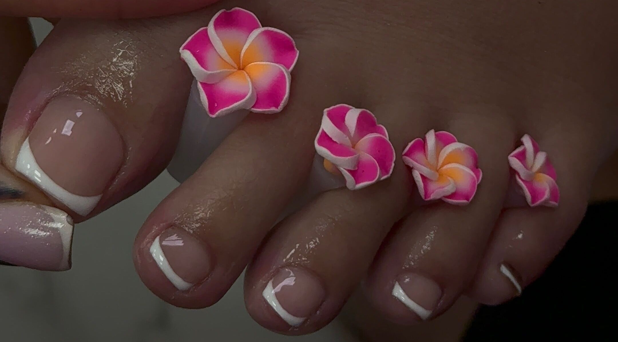 Elegant floral toe nail design at Glam Aura Studio, Leeds, England, GB.