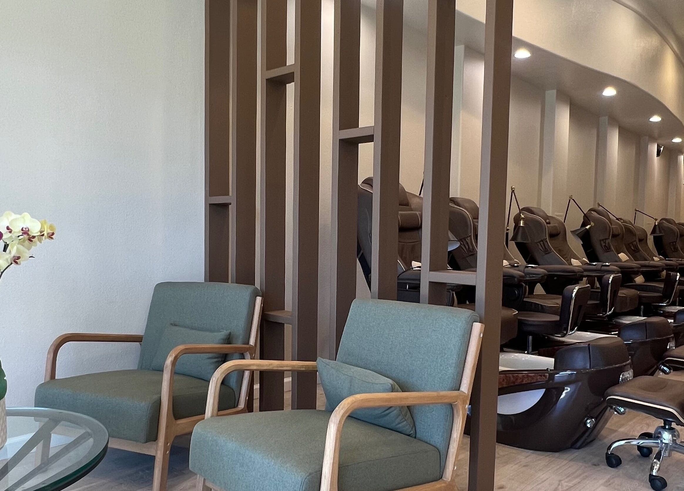 Relaxing seating area and pedicure stations at Nirvana Nails Studio, Studio City, California, US.