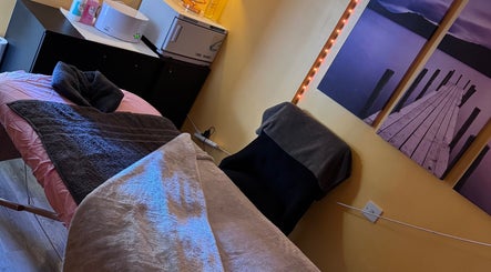 K G Beauty -Located within Enliven vaizdas 2