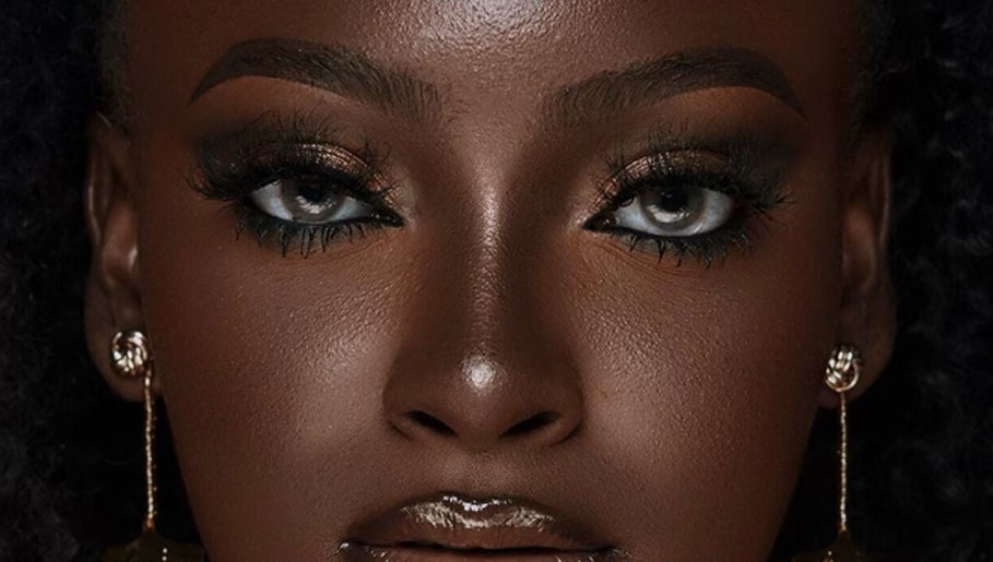 Tomi Aina Beauty, bilde 1