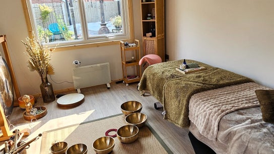Calm by Nature Reflexology