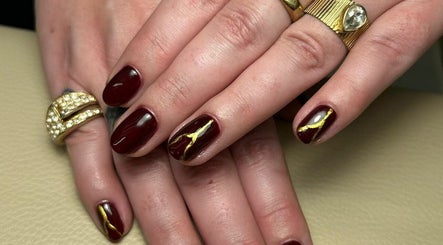 Vik Nail Art – kuva 3