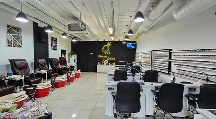 Queen Beauty Salon image 2