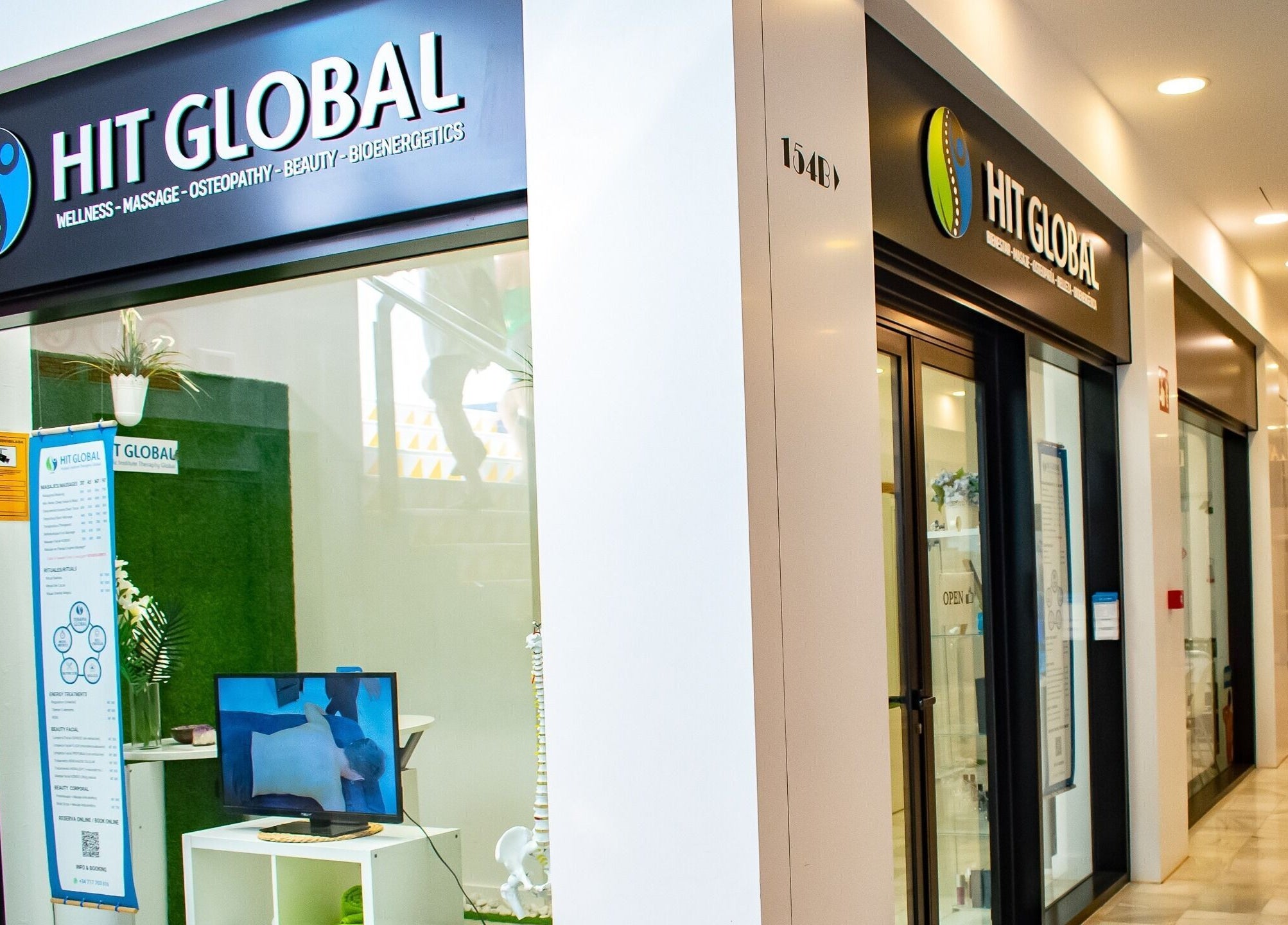 Fachada de Hit Global Therapy | Massage & Wellness Tenerife en Arona, ES.