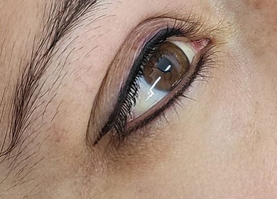 Close-up of well-defined lash line at Fabulaze Beauty Studio in Cape Town, Western Cape, ZA.