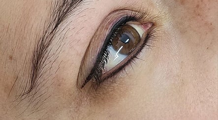 Close-up of well-defined lash line at Fabulaze Beauty Studio in Cape Town, Western Cape, ZA.