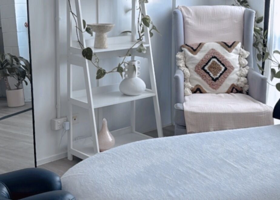 Cozy relaxation area at Nxt Level Integrated Health Pty Ltd, Bundall, Queensland, AU, featuring a serene setting.