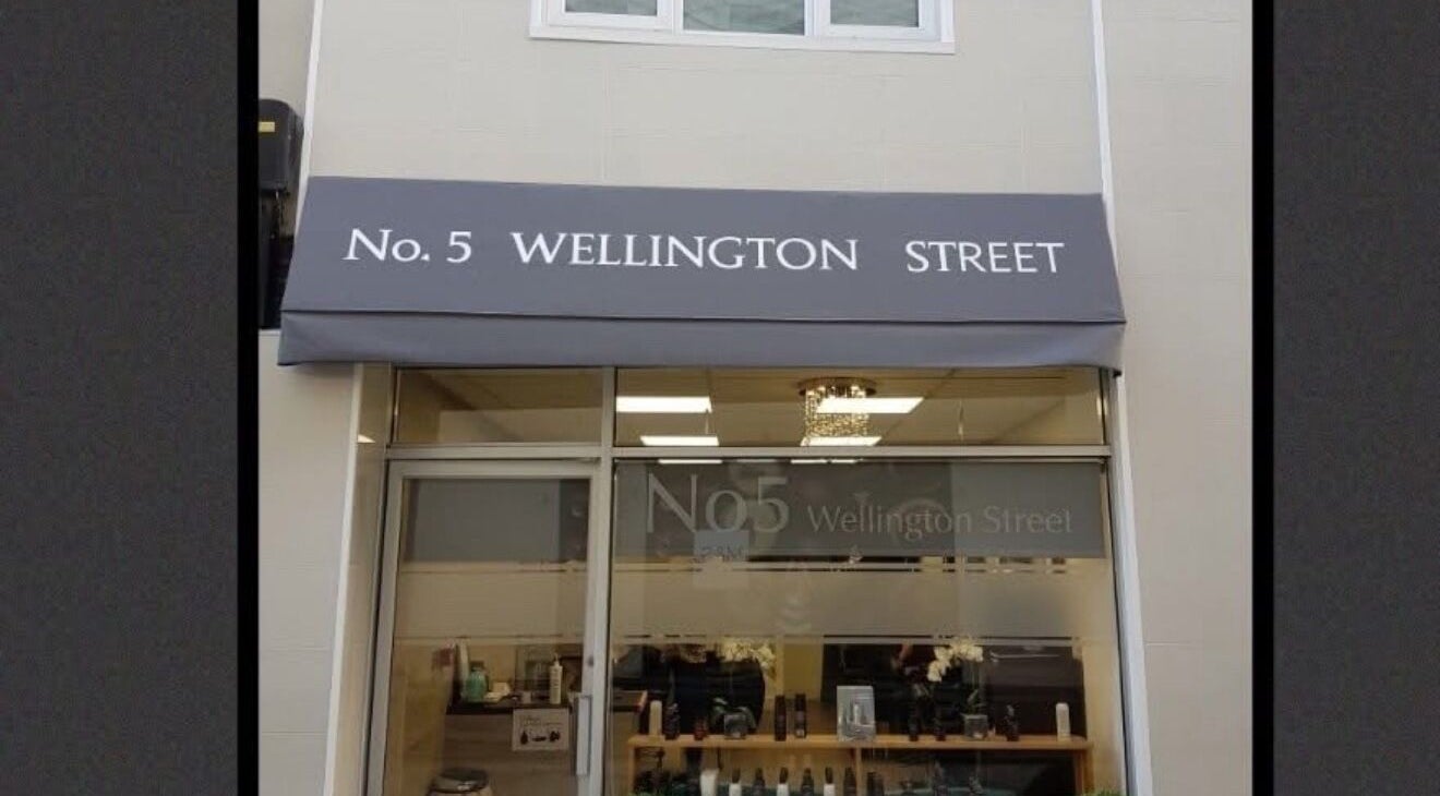 Serendipity Beauty entrance showcasing No.5 Wellington Street in Douglas, GB.