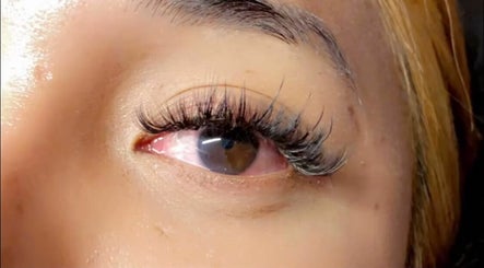 Lashes by anni image 3