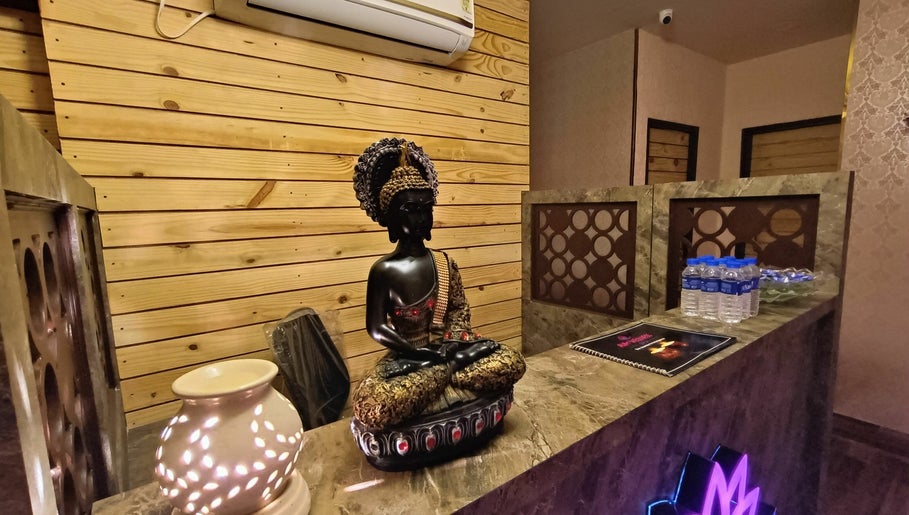 AUM WELLNESS SPA (GOLPARK) image 1