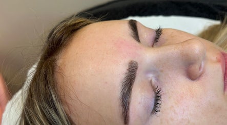 Lash by sash image 3