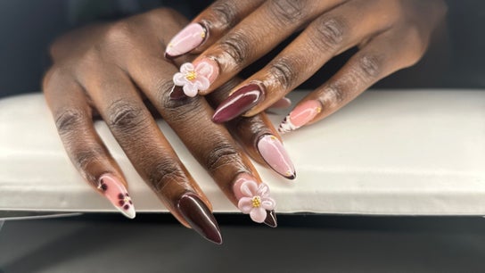 Nails by Daisie
