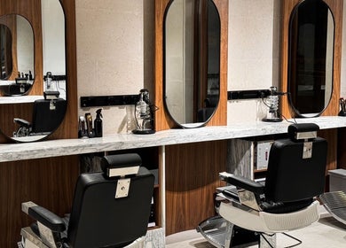 صالون حلاقة حديث في Ogi Barber Shop، الرياض، منطقة الرياض، السعودية.