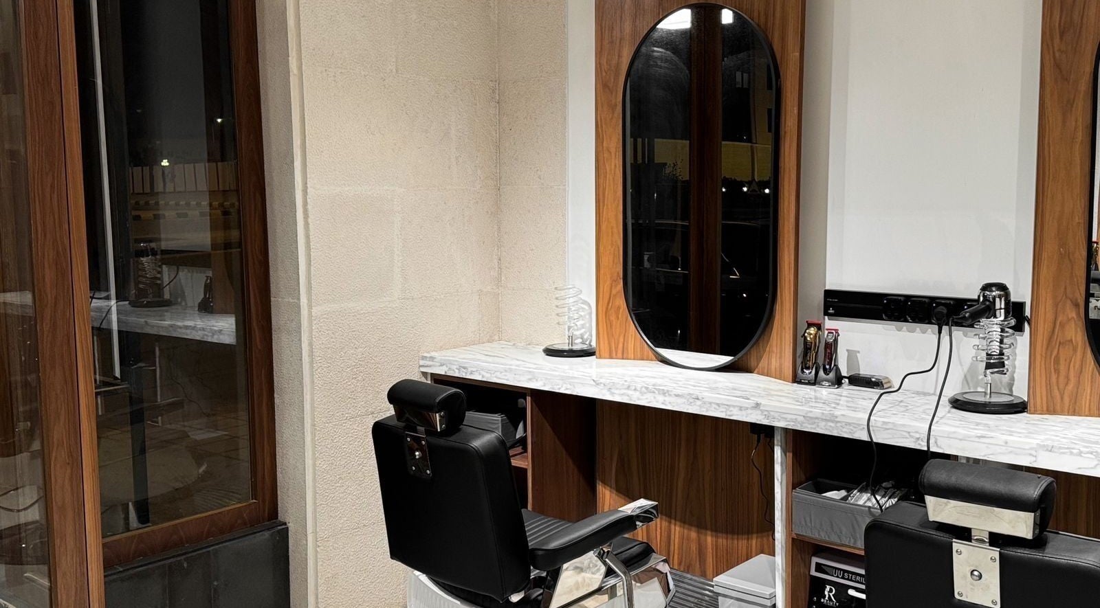 زاوية حلاقة عصرية في Ogi Barber Shop، الرياض، محافظة الرياض، SA.