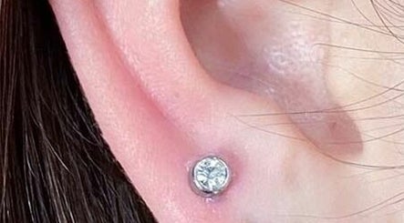 gash tech piercings imagine 3
