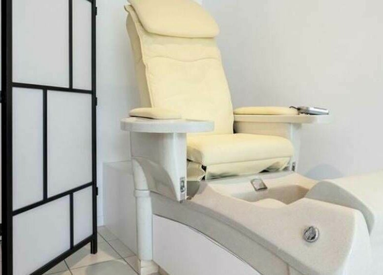 Fauteuil de pédicure à Phuong Esthetic and Nails Overijse, Overijse, Vlaanderen, BE, pour une détente optimale.