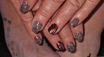 GELous Nailz and Beauty imagem 2