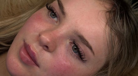 Close-up of lush lashes at AC Lashes in Chandler's Ford, England, GB.