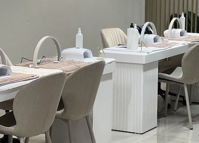 Modern nail stations at D'ntle Beauty Randburg, providing luxurious experience in Randburg, Gauteng, ZA.