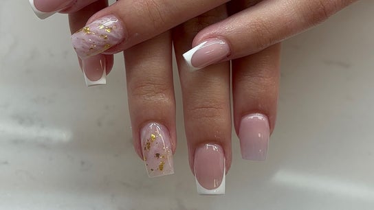 Yolynailstudio