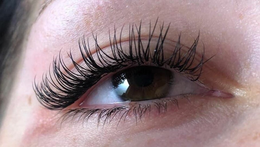 Image de Lashes By Georgina 1