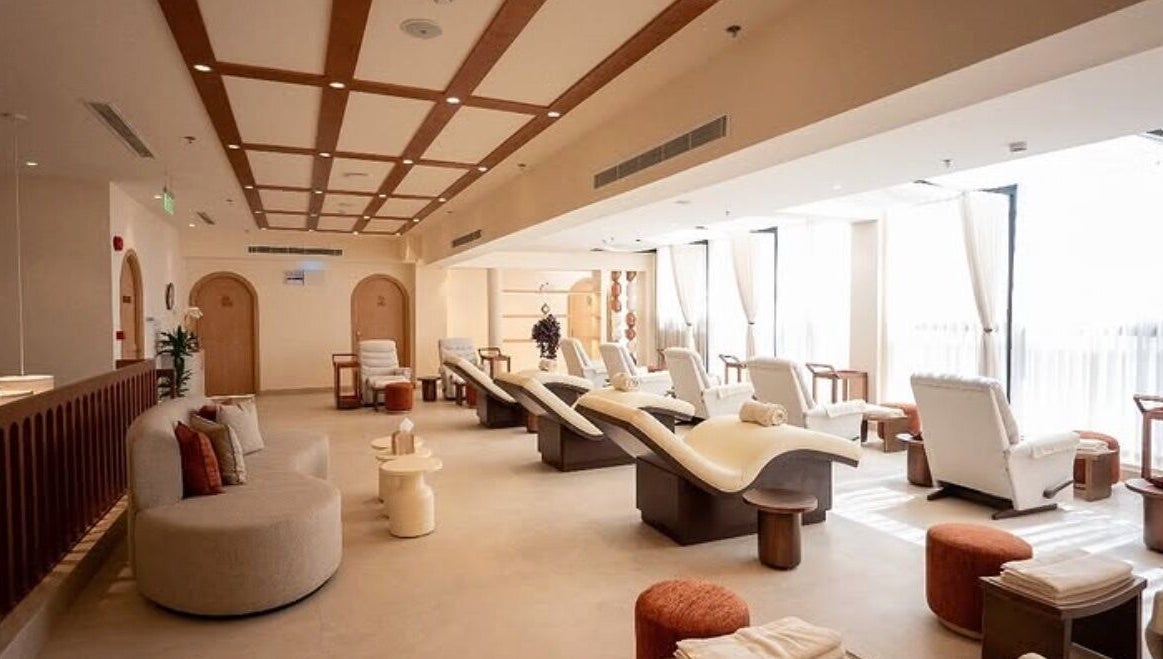 Peaceful spa lounge at Zen Spa I زن سبا - Rafa in Riyadh, Riyadh Province, SA, with luxurious seating.