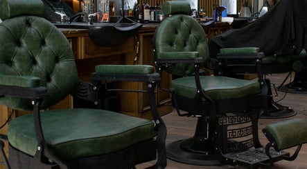 il-Mustaċċun Barber