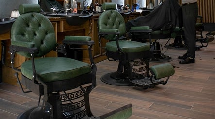 il-Mustaċċun Barber imagine 3