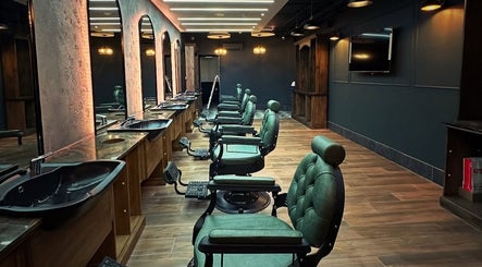 il-Mustaċċun Barber