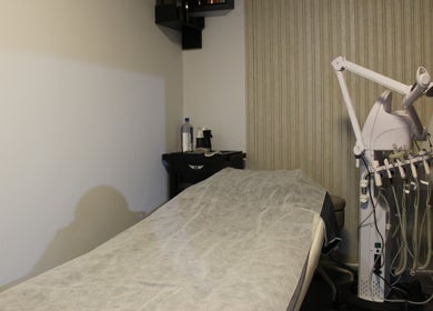 Peaceful treatment room at Success Barbershop, دبي, دبي, AE, offering top-notch wellness services.